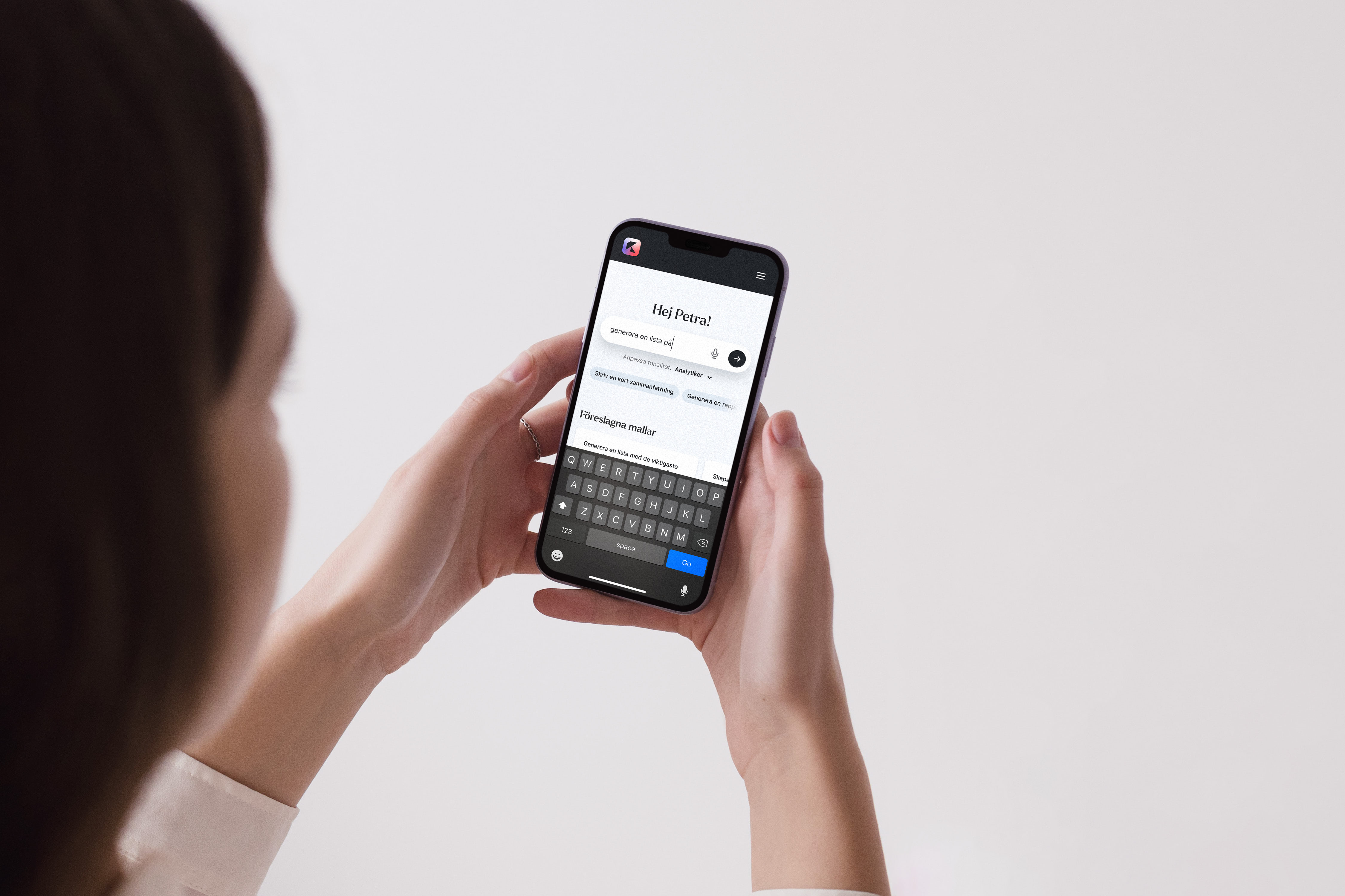 AI-app i mobilen som kombinerar semantisk sökning och GPT-baserad textgenerering