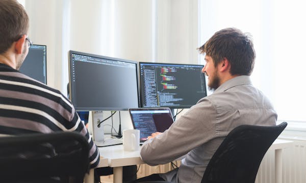 PHP och .NET – vad är skillnaden? PHP och .NET – vad är skillnaden?